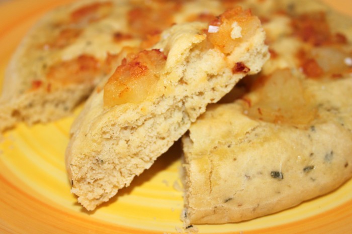 FOCACCIA AROMATICA CON PATATE