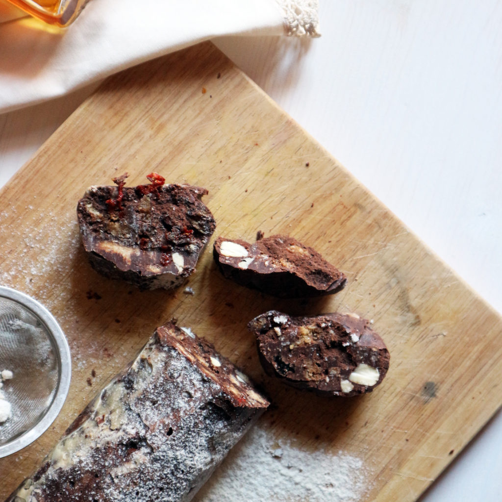 salame di cioccolato vegan con cacao ricetta