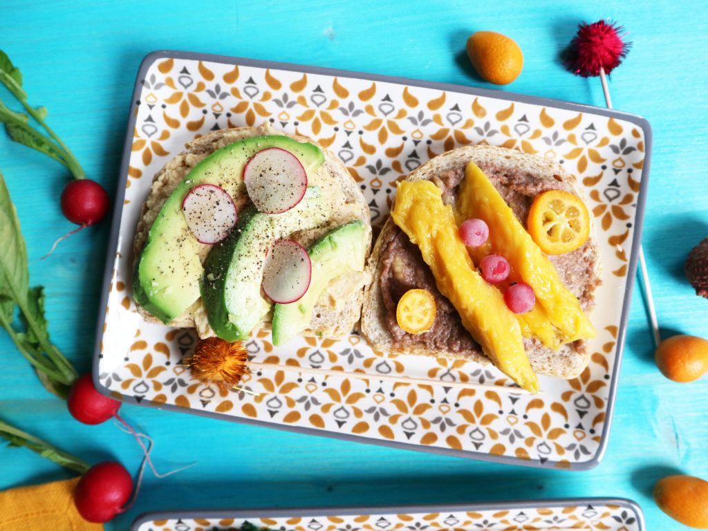 avocado toast vegan ricetta