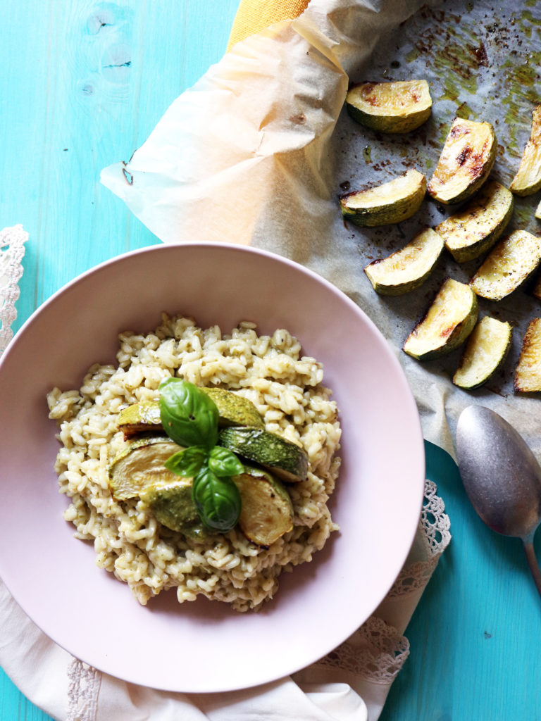 pesto vegan con zucchine e pesto