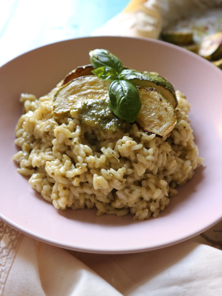 pesto vegan con zucchine e pesto