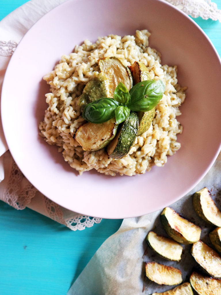 pesto vegan con zucchine e pesto