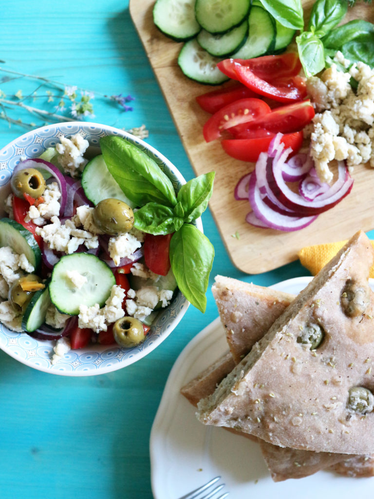 insalata greca vegana ricetta