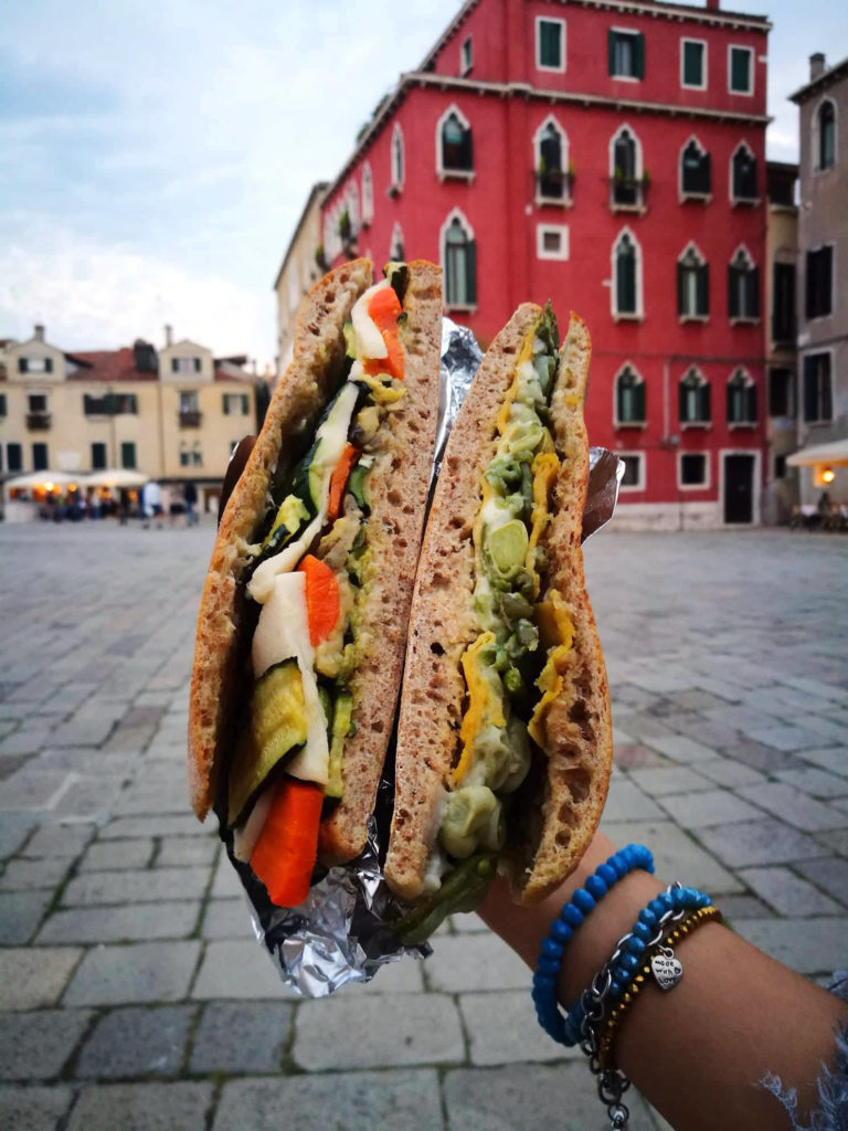 mangiare vegano a Venezia spendendo poco