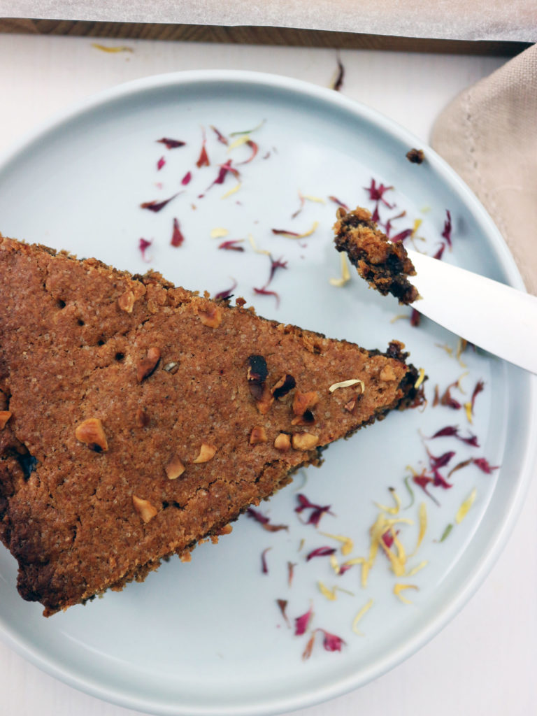 crostata vegana ripiena di crema al cioccolato